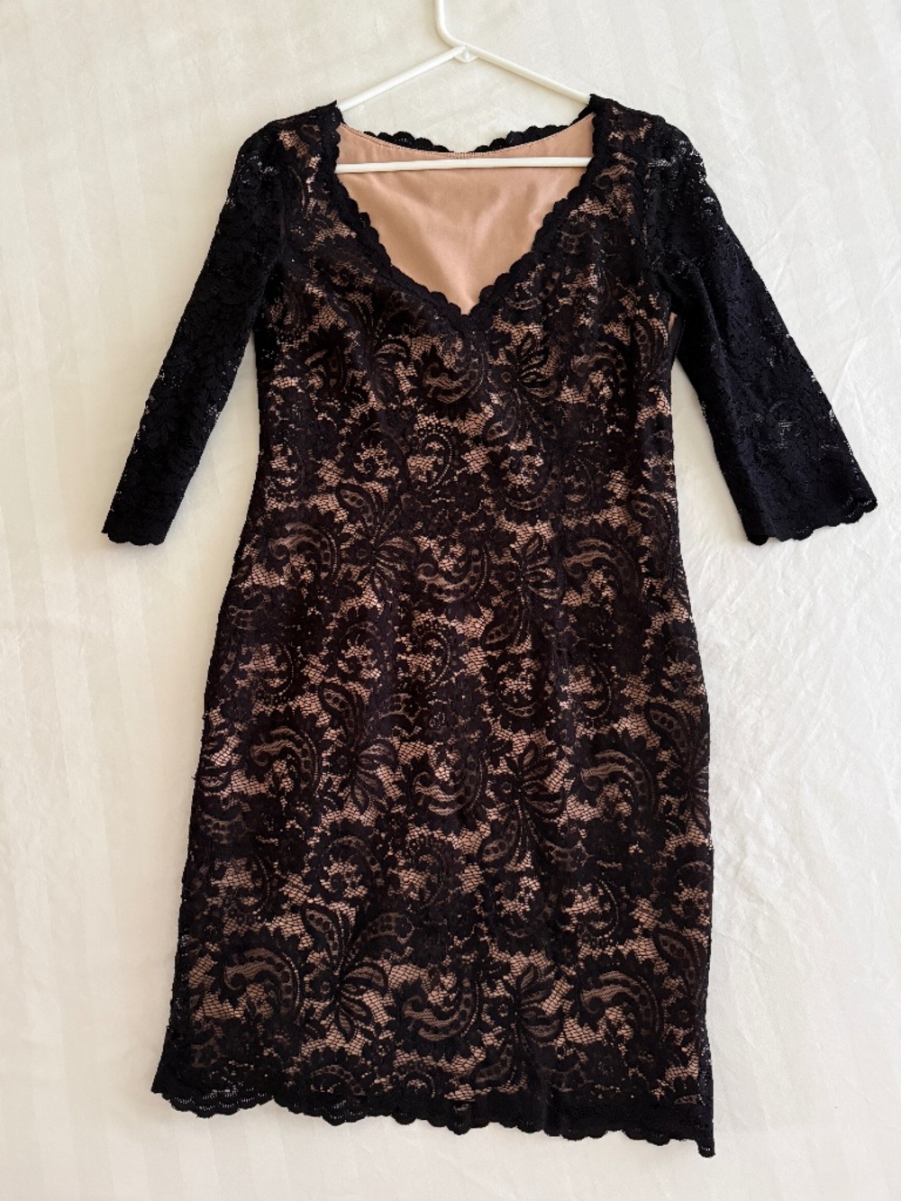 BLACK LACE DRESS